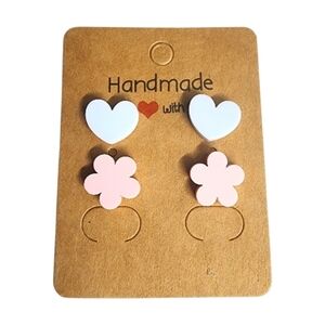 Vanilla Blossom Hearts Acrylic Stud Earrings – 2 Pair